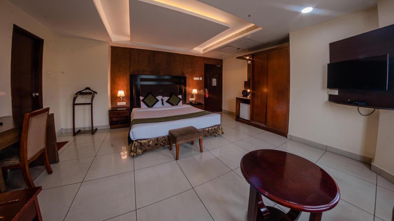 Hotel Gateway Grandeur Guwahati Exterior foto